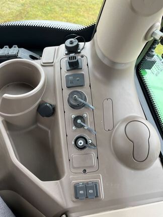 2022 John Deere 6R 195 Tractor