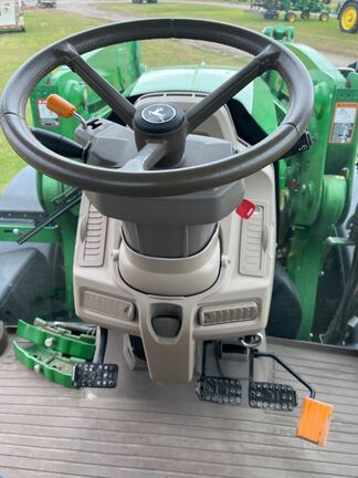 2022 John Deere 6R 195 Tractor