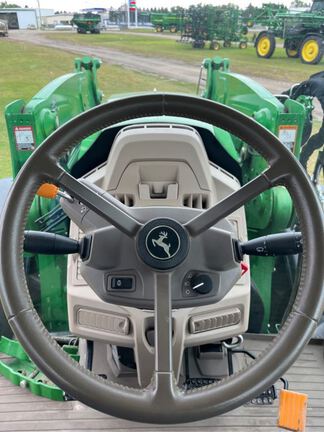 2022 John Deere 6R 195 Tractor