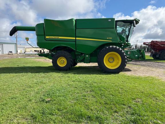 2023 John Deere S770 Combine