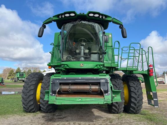 2023 John Deere S770 Combine