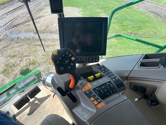 2023 John Deere S770 Combine