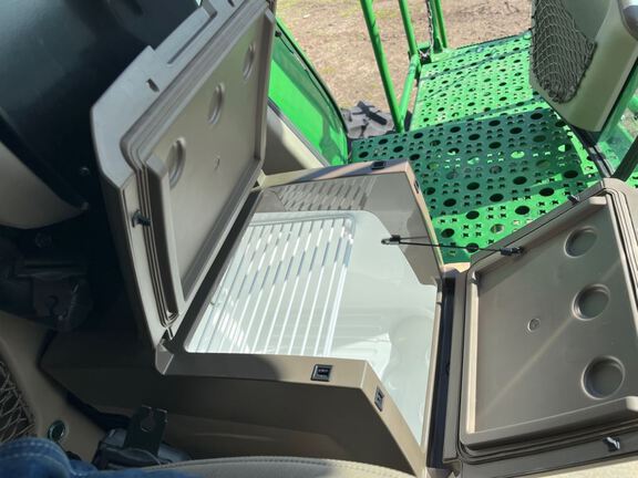 2023 John Deere S770 Combine