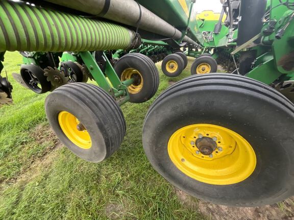 2012 John Deere DB88 Planter