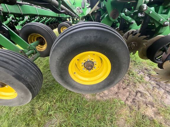 2012 John Deere DB88 Planter