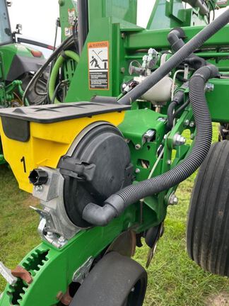 2012 John Deere DB88 Planter