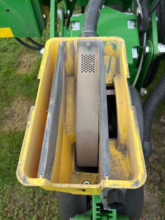 2012 John Deere DB88 Planter