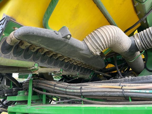 2012 John Deere DB88 Planter