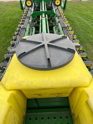 2012 John Deere DB88 Planter