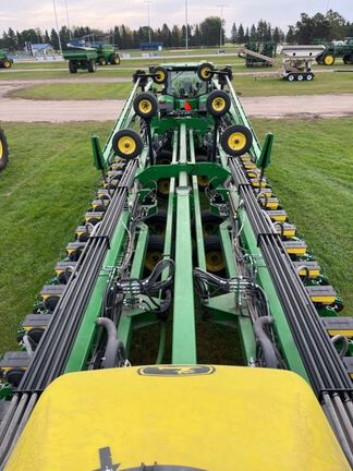 2012 John Deere DB88 Planter