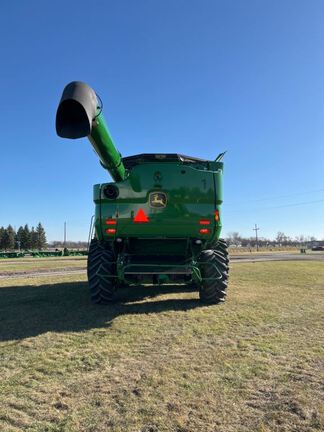2022 John Deere S770 Combine