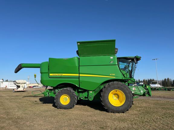 2022 John Deere S770 Combine