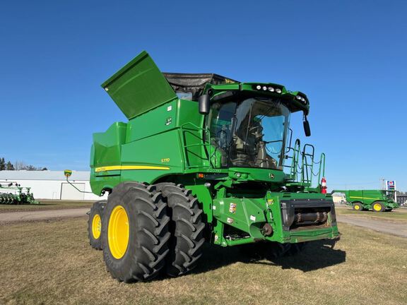 2022 John Deere S770 Combine