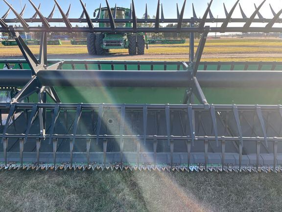 2018 John Deere 640FD Header Combine