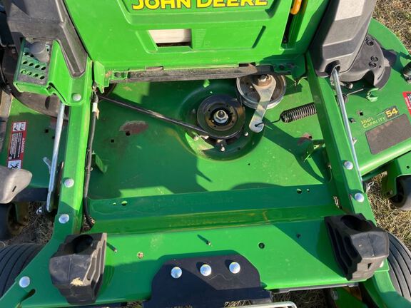 2023 John Deere Z530R Mower/Zero Turn