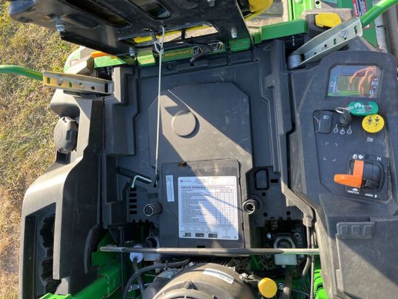 2023 John Deere Z530R Mower/Zero Turn