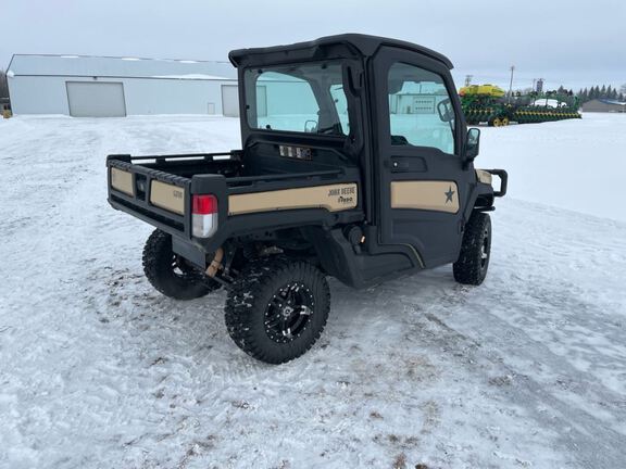 2022 John Deere XUV835M ATV