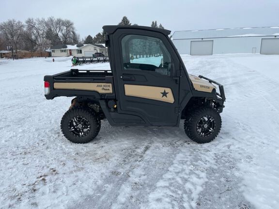 2022 John Deere XUV835M ATV