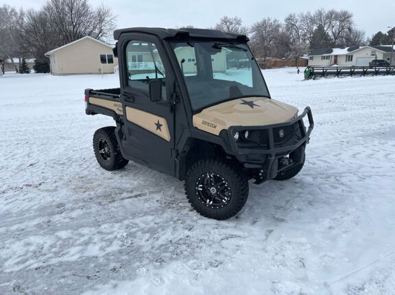 2022 John Deere XUV835M ATV
