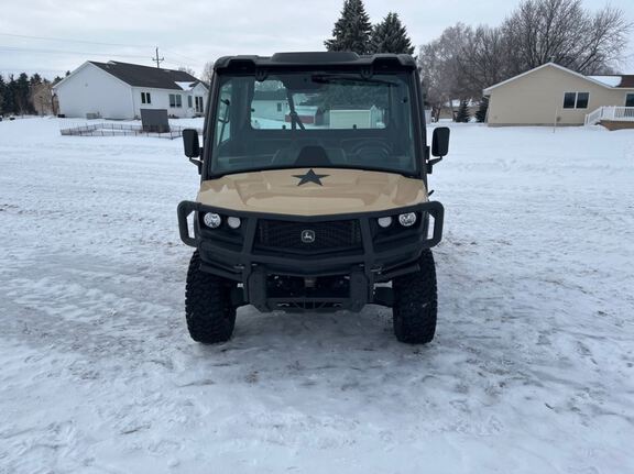 2022 John Deere XUV835M ATV