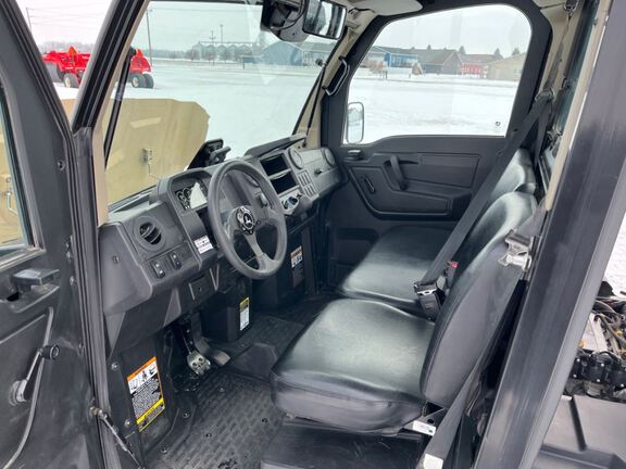 2022 John Deere XUV835M ATV