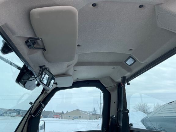 2022 John Deere XUV835M ATV