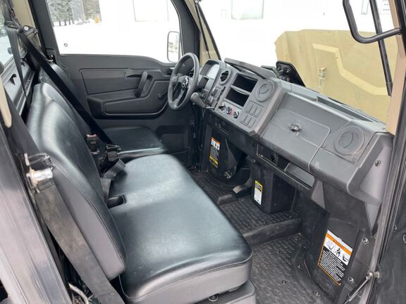 2022 John Deere XUV835M ATV