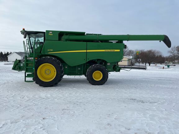 2019 John Deere S770 Combine