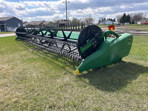 2019 John Deere 740FD Header Combine