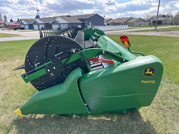 2019 John Deere 740FD Header Combine