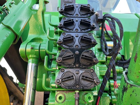 2004 John Deere 8420T Tractor Rubber Track