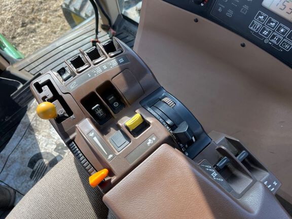 2004 John Deere 8420T Tractor Rubber Track