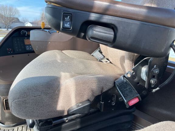 2004 John Deere 8420T Tractor Rubber Track