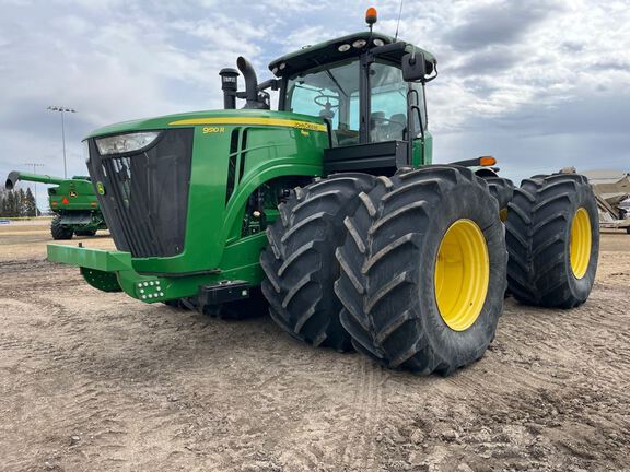 2013 John Deere 9510R Tractor 4WD