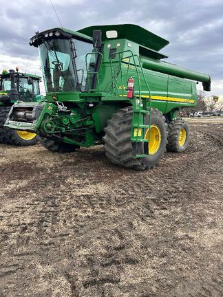 2008 John Deere 9770 STS Combine