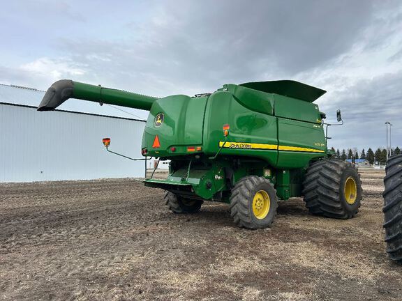 2008 John Deere 9770 STS Combine