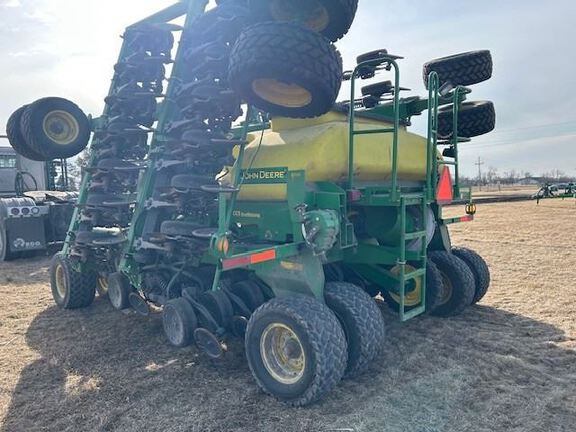2010 John Deere 1990CCS Air Seeder