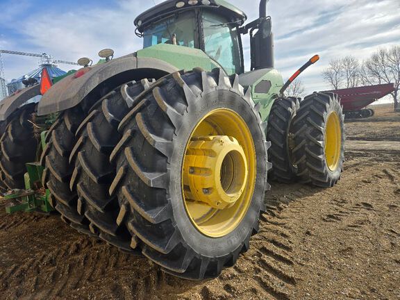 2015 John Deere 9570R Tractor 4WD