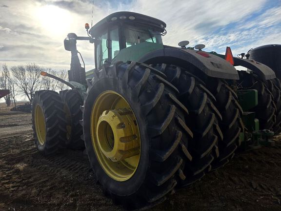 2015 John Deere 9570R Tractor 4WD