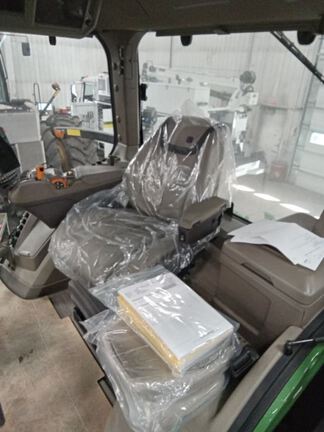 2021 John Deere 8RT 370 Tractor Rubber Track