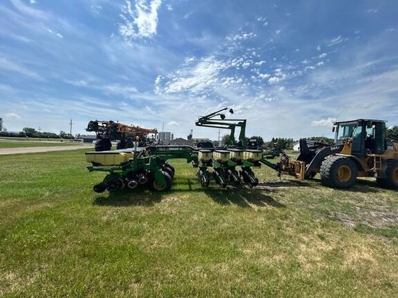 John Deere 1780 Planter