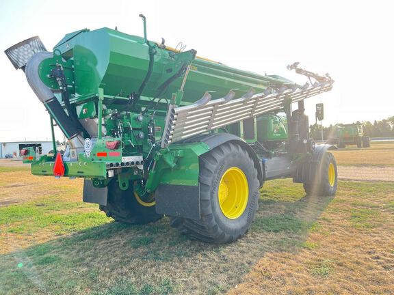 2023 John Deere 800R Applicator