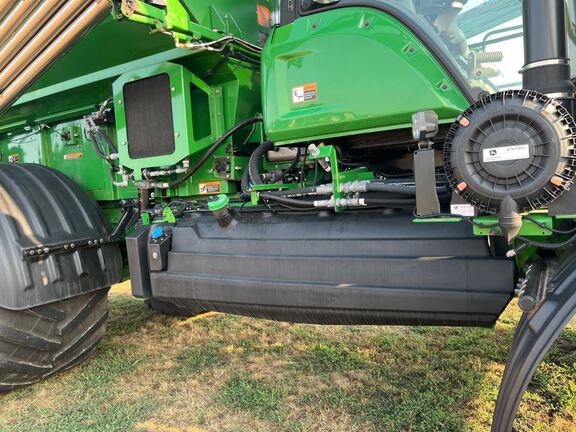 2023 John Deere 800R Applicator
