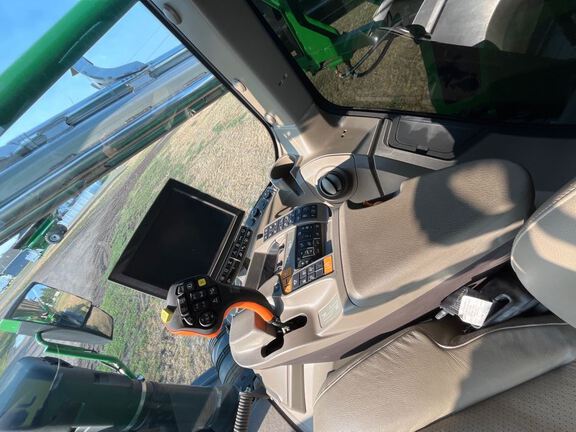 2023 John Deere 800R Applicator