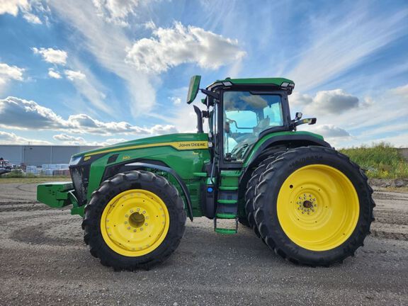 2025 John Deere 8R 340 Tractor