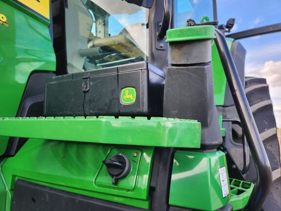 2025 John Deere 8R 340 Tractor