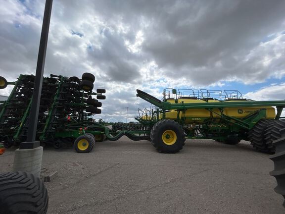 2023 John Deere N560F Air Seeder