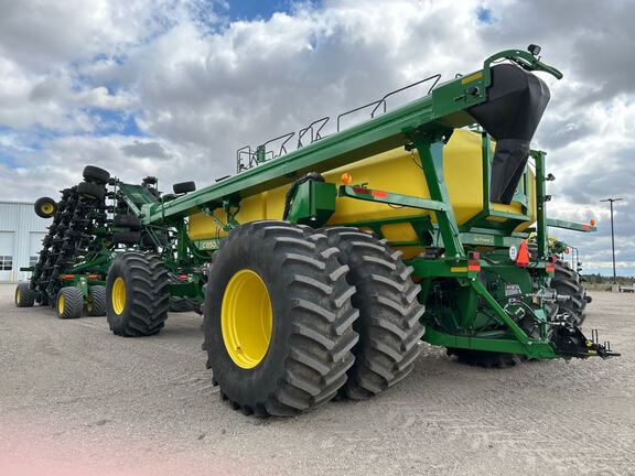 2023 John Deere N560F Air Seeder