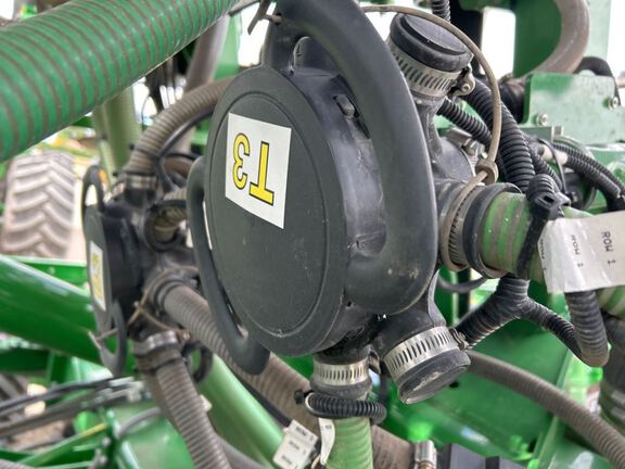 2023 John Deere N560F Air Seeder