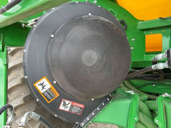 2023 John Deere N560F Air Seeder